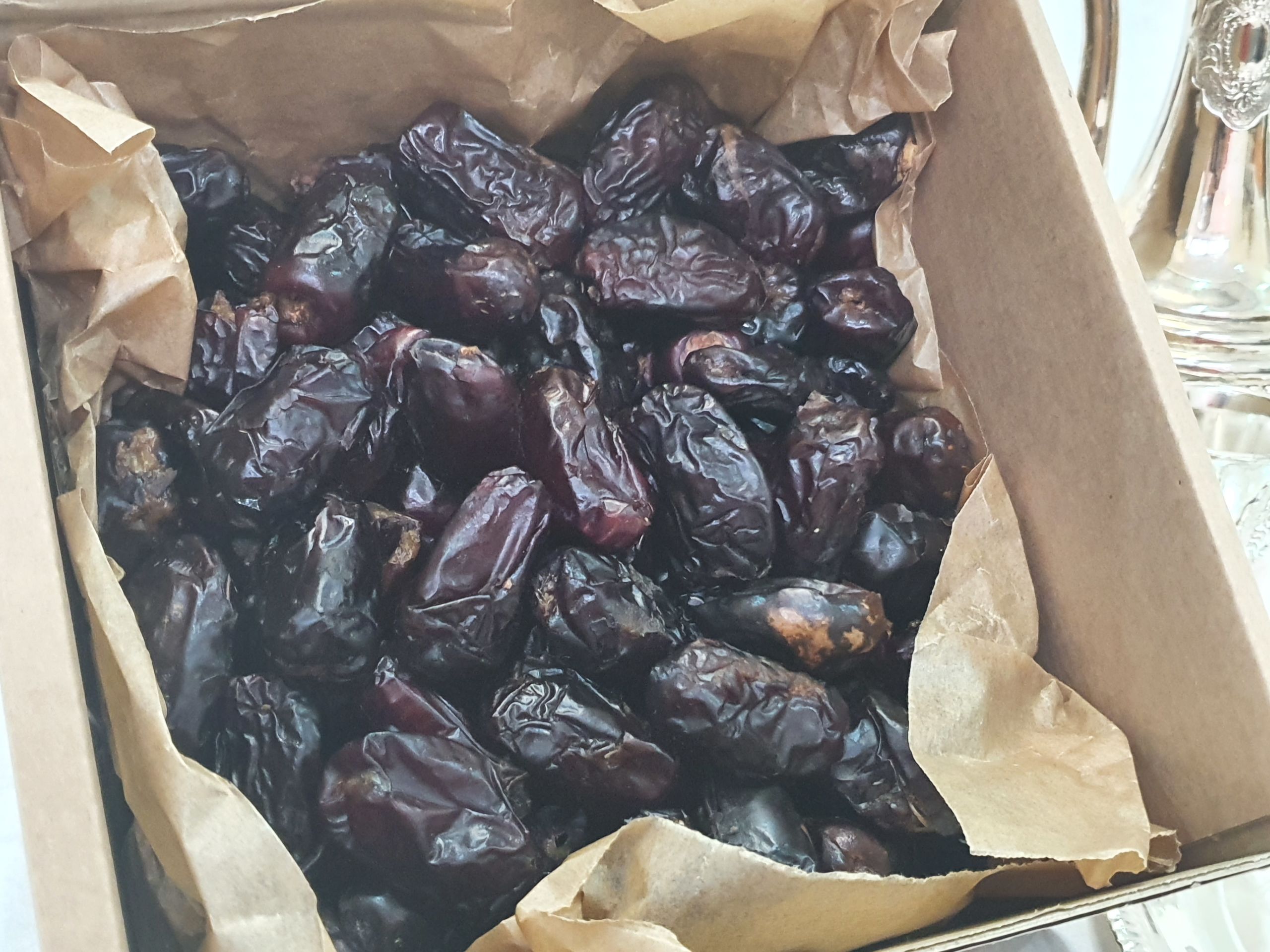 Kalmi Dates Organic 100 Premium Quality 1kg Ajwa Almadina